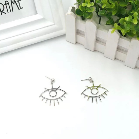 All Seeing Eye Silver Dangle Abstract Earring - Picture 2 of 3